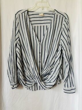 a.n.a Blue Striped Blouse XXL